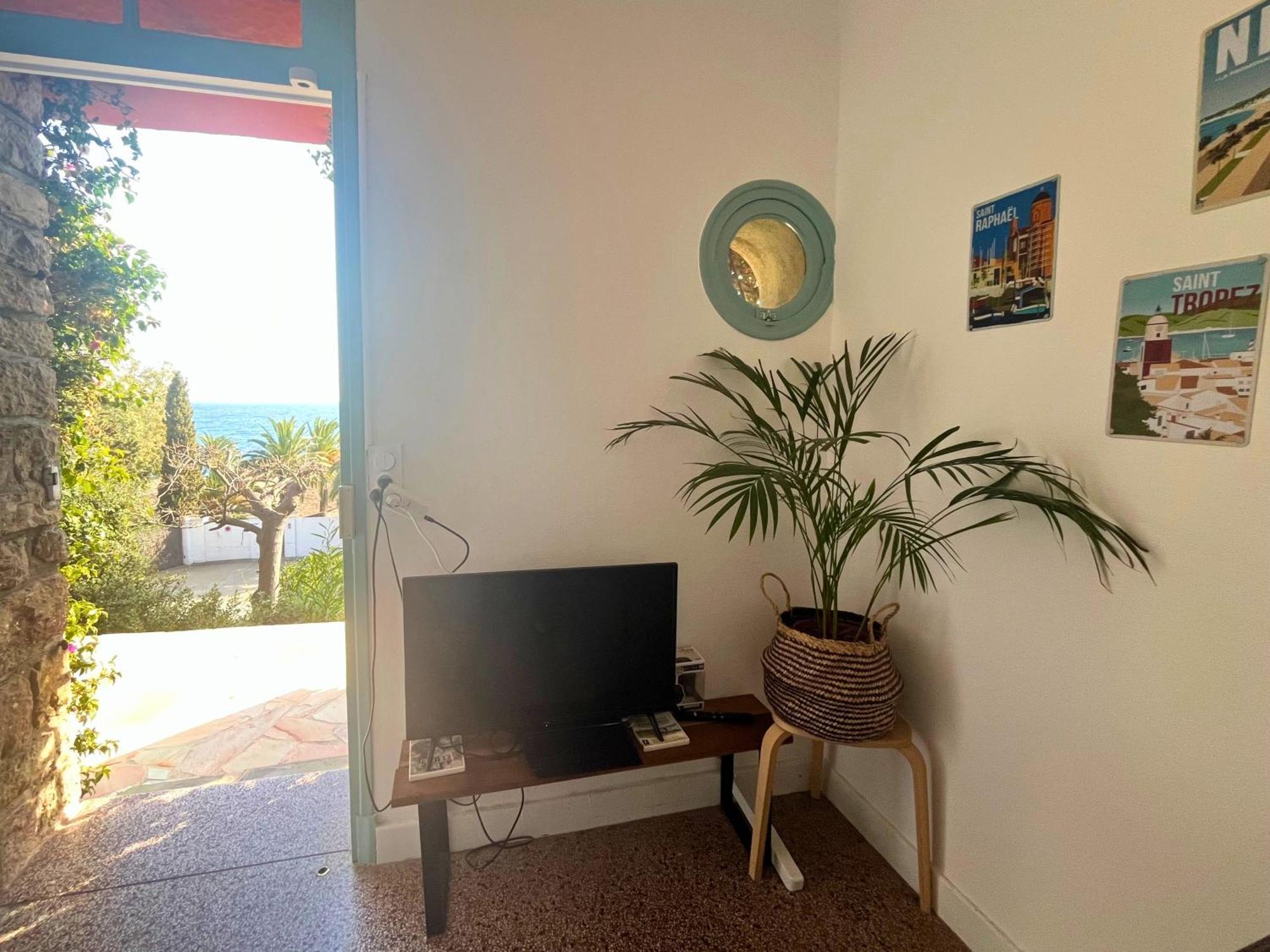 Santa Margarita Bed and Breakfast Saint-Raphaël Exteriör bild