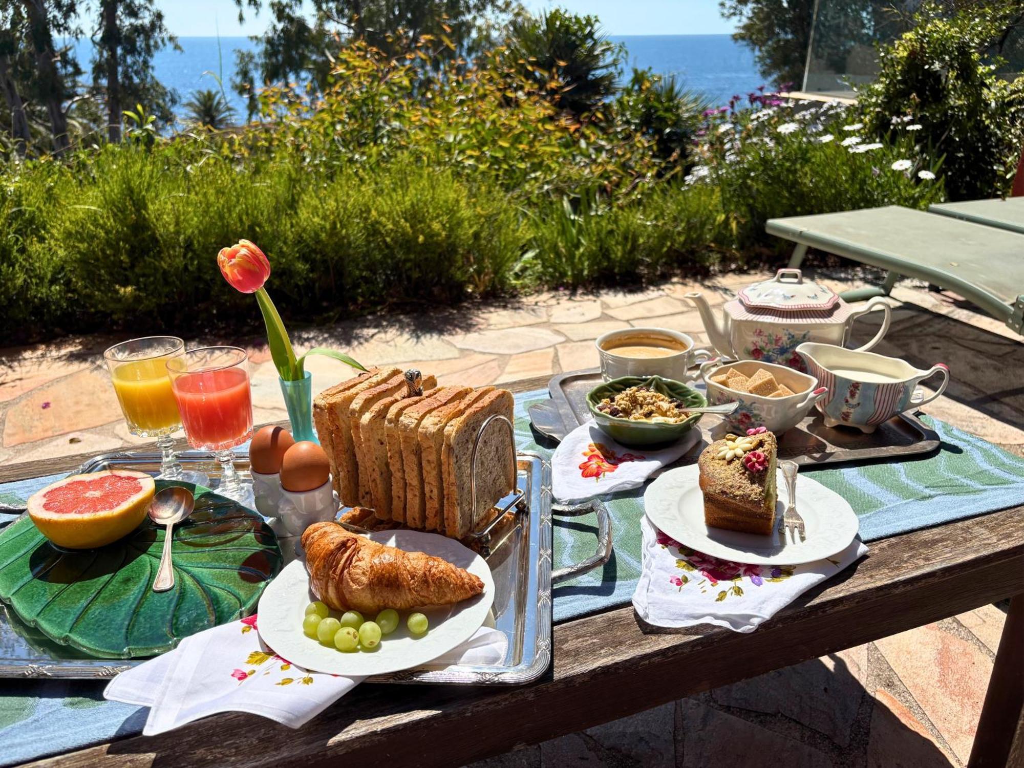 Santa Margarita Bed and Breakfast Saint-Raphaël Exteriör bild